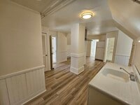 Building Photo - 227 Rockingham St