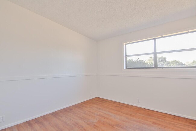 Building Photo - 2727 66th St