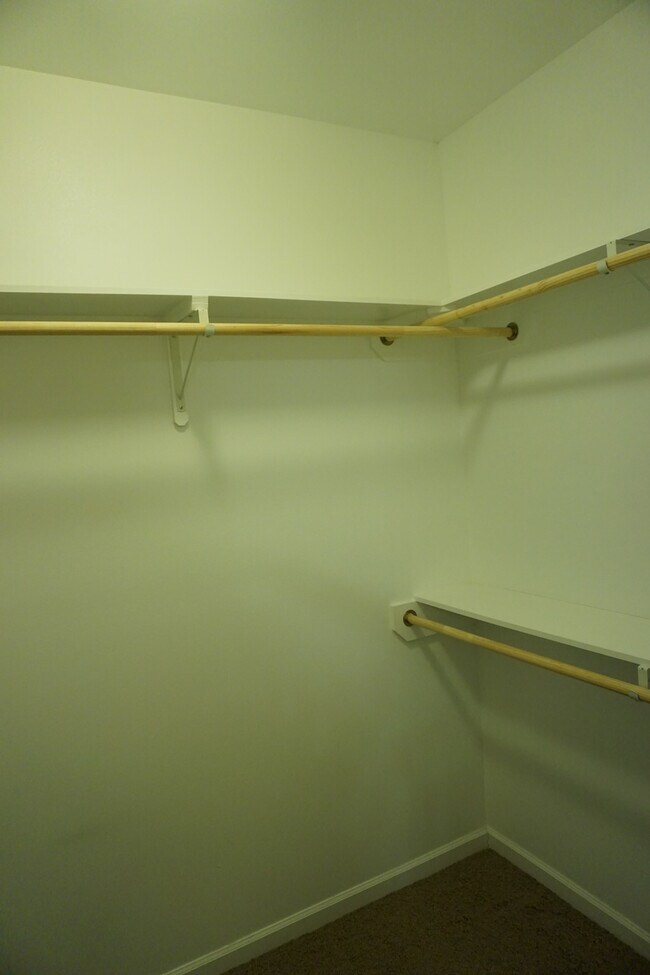 Walk In Master Closet - 14215 Martinique Drive