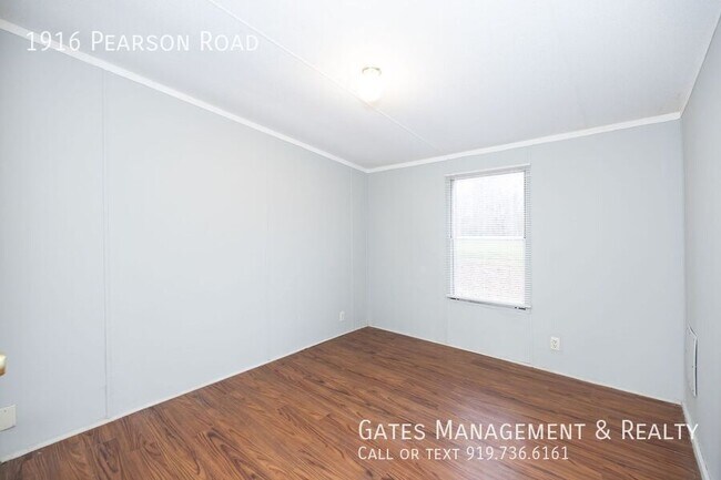 Building Photo - 1916 Pearson Rd