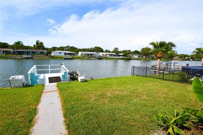 Building Photo - 3839 Star Island Dr