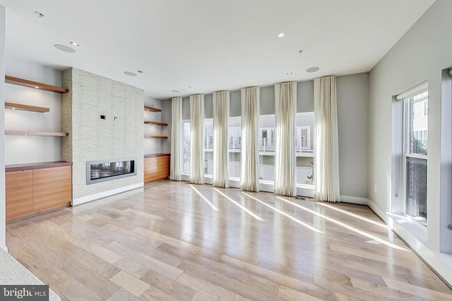 Building Photo - 1458 Piccard Dr