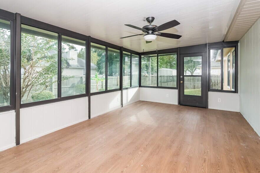 Building Photo - 14031 Ridgewick Dr