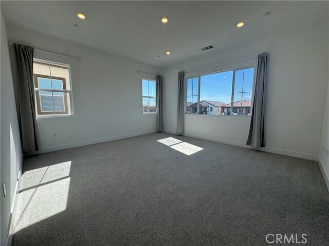 Building Photo - 114 Pansy