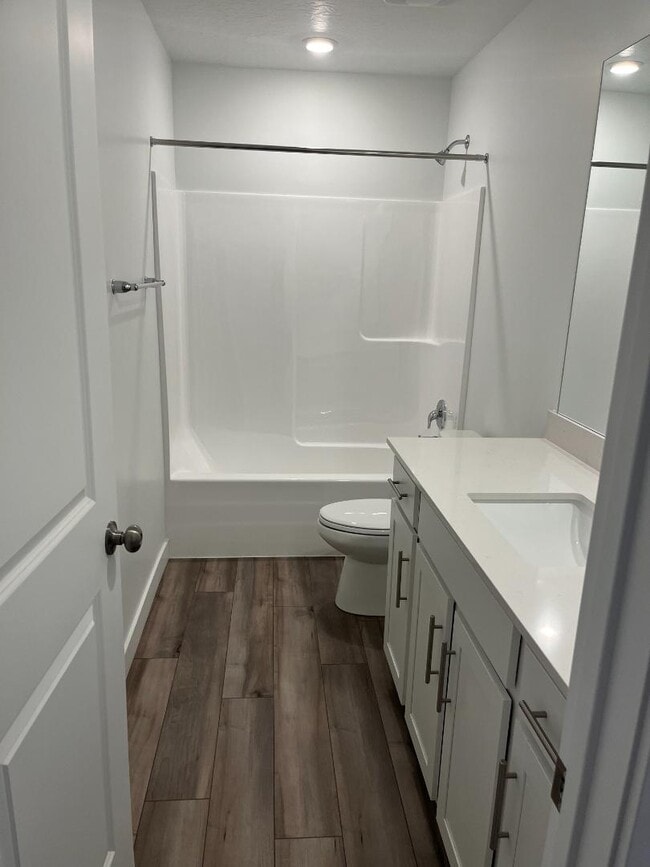 Building Photo - 2384 Canal Vw Ln