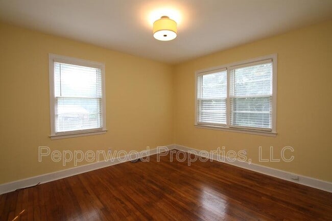 Building Photo - 111 Timothy St