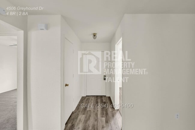 Building Photo - 4506 Greyhound Dr