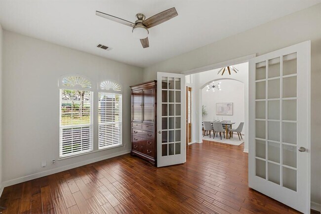 Building Photo - 13725 Madrone Mountain Way
