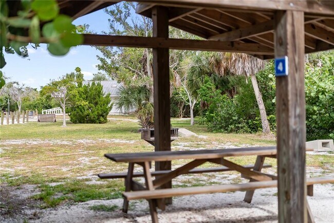 Building Photo - 1750 Benjamin Franklin Dr