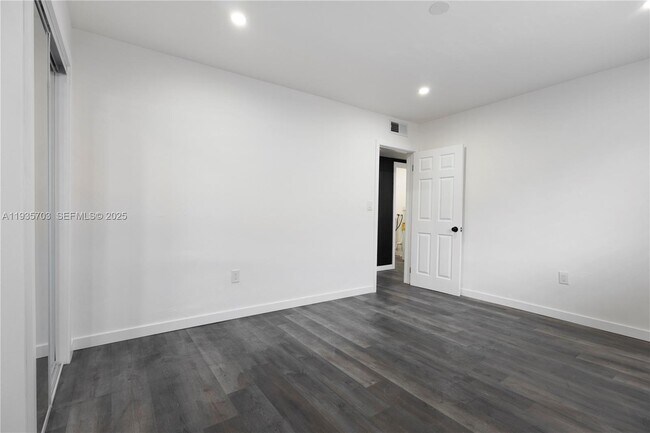 Building Photo - 28 NW 34th Terrace