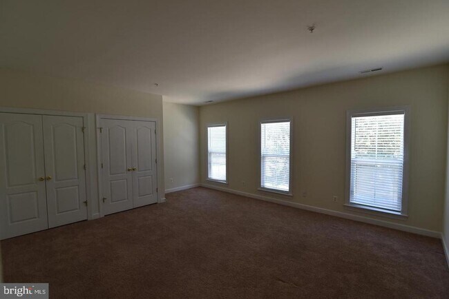 Building Photo - 139 Hokeland Dr