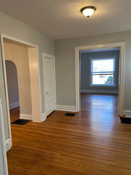 Office, guest room - 3808 Flad Ave