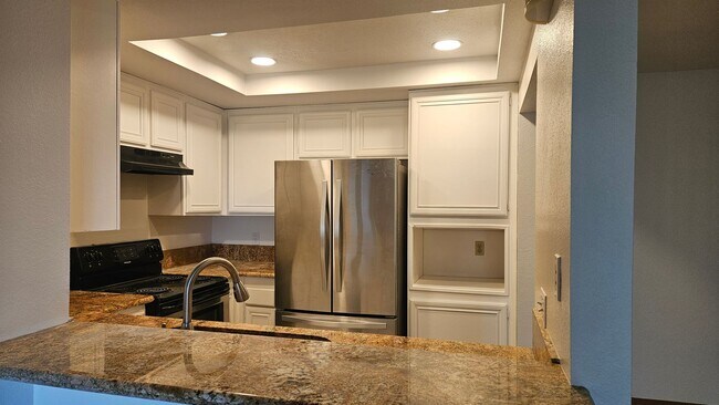 Building Photo - Cute 2bdrm/2bath Condo in San Diego