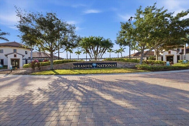 Building Photo - 10792 Tarflower Dr