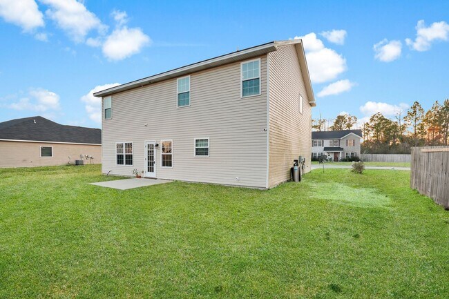 Building Photo - Like New Home for Rent in Hinesville!