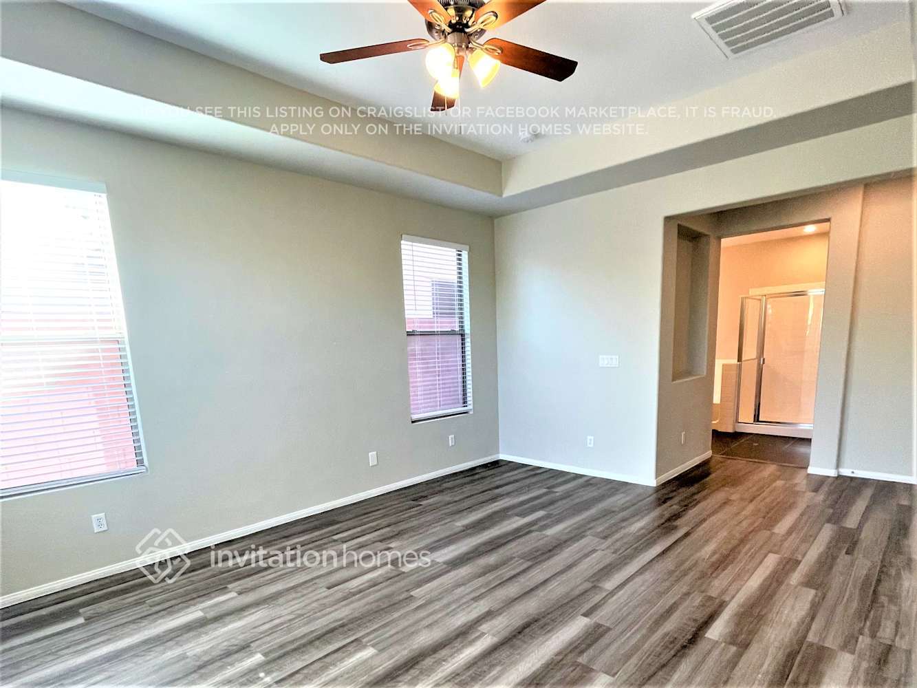 Building Photo - 10463 Foggy Glen Ave