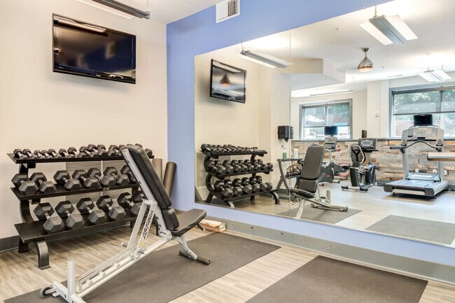 Building Photo - 1800 Diagonal Rd