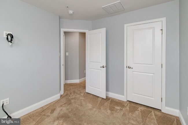 Building Photo - 5525 Peanuts Ln