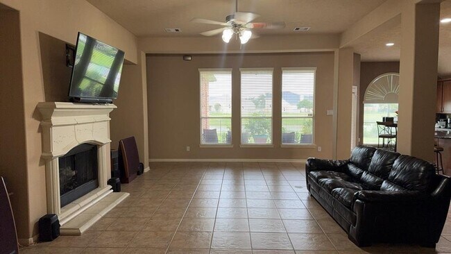 Building Photo - 21511 Avalon Queen Dr