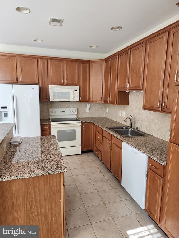 Building Photo - 119 Misty Pond Terrace