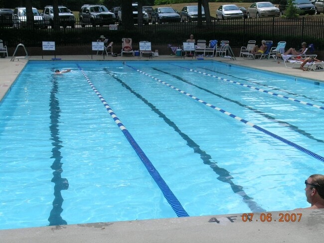 Building Photo - Stunning Furnished Home for Rent in Lochmere NC | Short-Term Lease Options Available