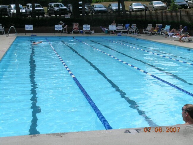 Building Photo - Stunning Home in Desirable Lochmere Community - SHORT TERM LEASE OPTIONS AVAILABLE