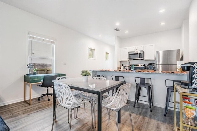 Building Photo - 2604 N Highland Ave