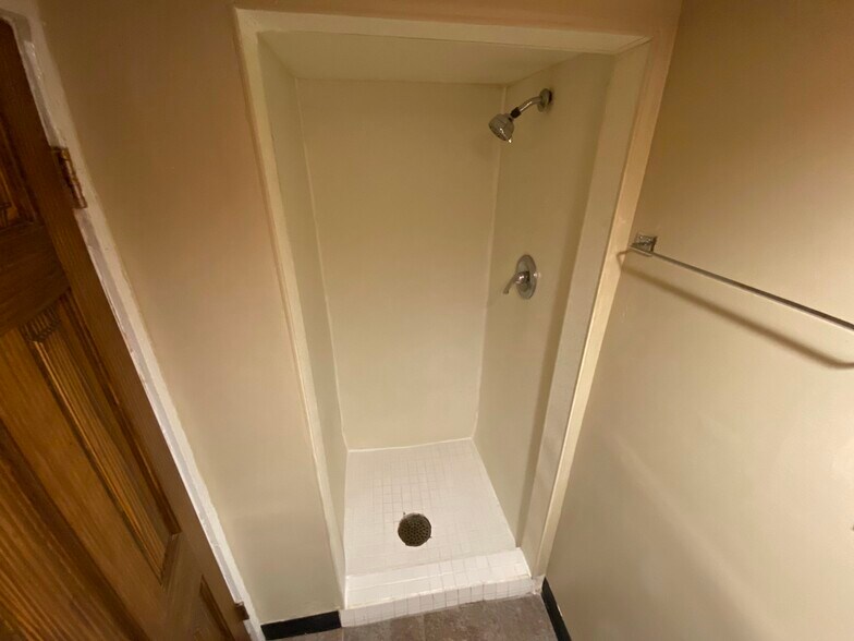 Building Photo - 1011 Fremont St