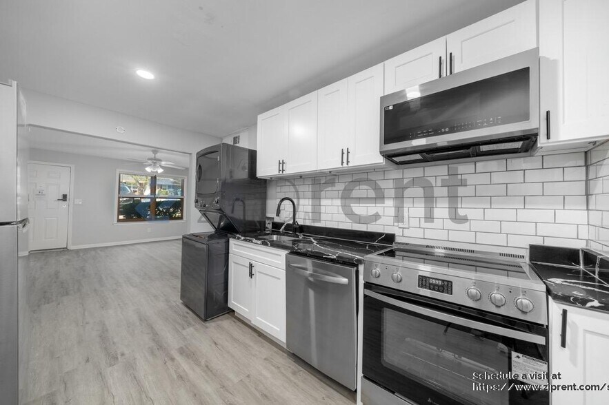 Building Photo - 575 Springwood Dr