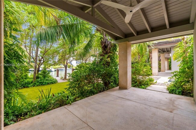 Building Photo - 6840 Sunrise Pl