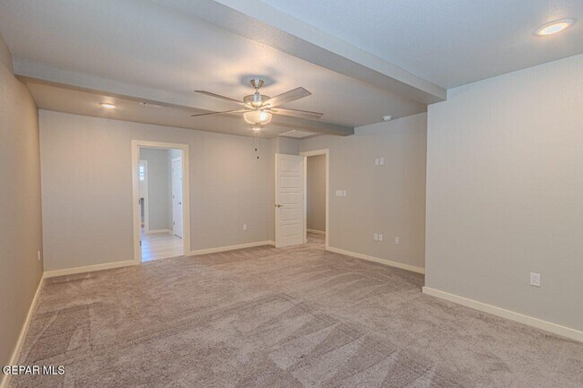 Building Photo - 249 Emerald Tower Dr