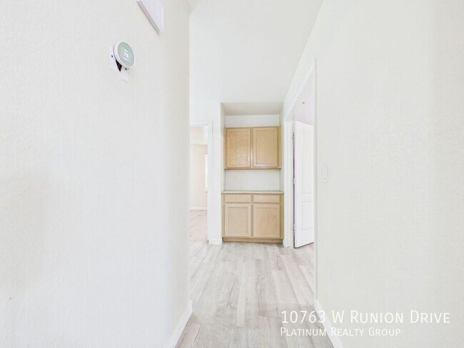 Building Photo - 10763 W Runion Dr