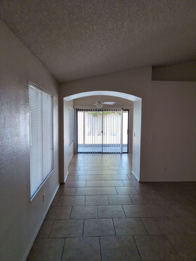 Building Photo - 73 S Cypress Ct
