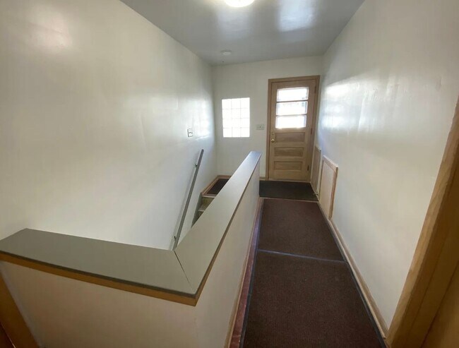 Building Photo - Beautiful Studio Apartment in Minneapolis - Available 7/24!