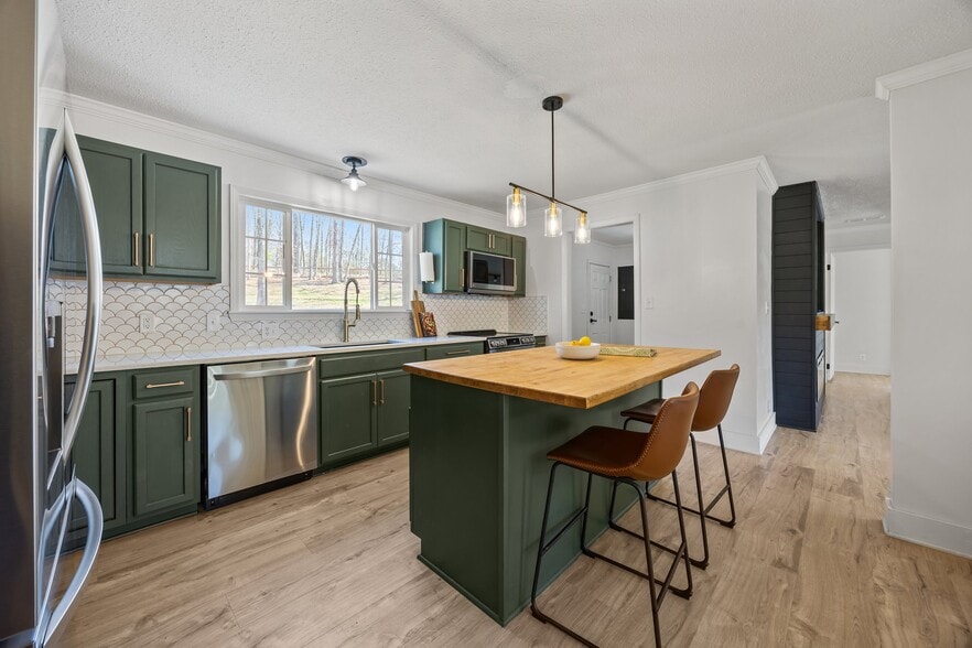 Building Photo - 3057 Fountainview Ave