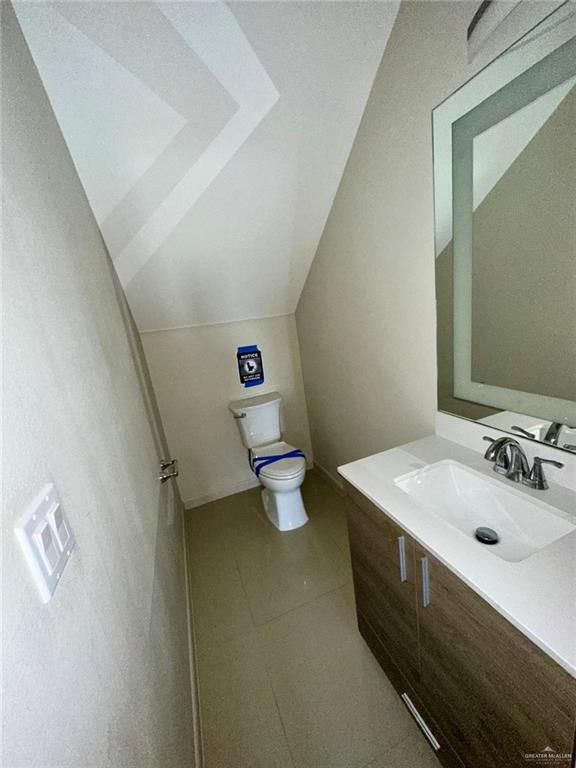 Building Photo - 20 Newport Ave