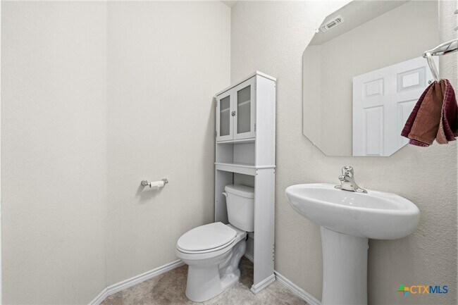 Building Photo - 1320 Kiskadee Branch Dr