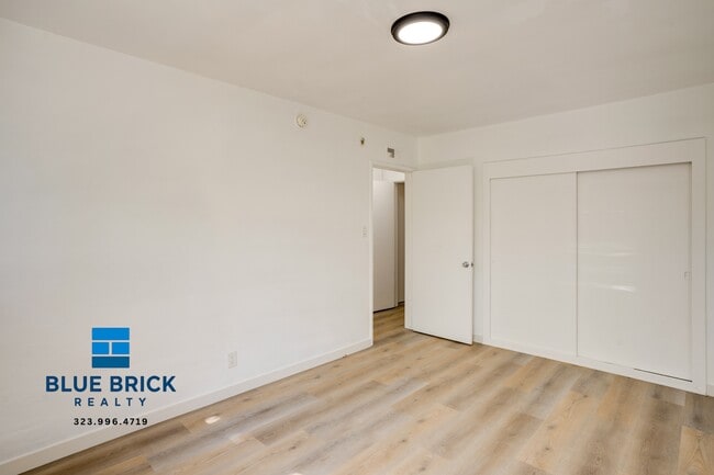 Building Photo - 12310 Chandler Blvd
