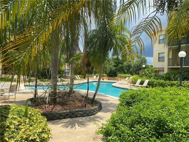 Building Photo - 9999 Summerbreeze Dr
