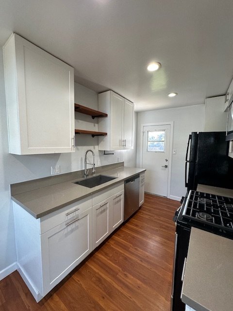 Building Photo - 409 S Tremont St