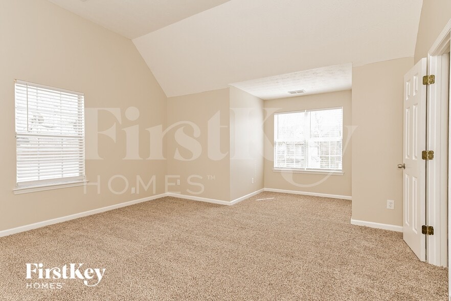 Building Photo - 195 Dairyland Dr