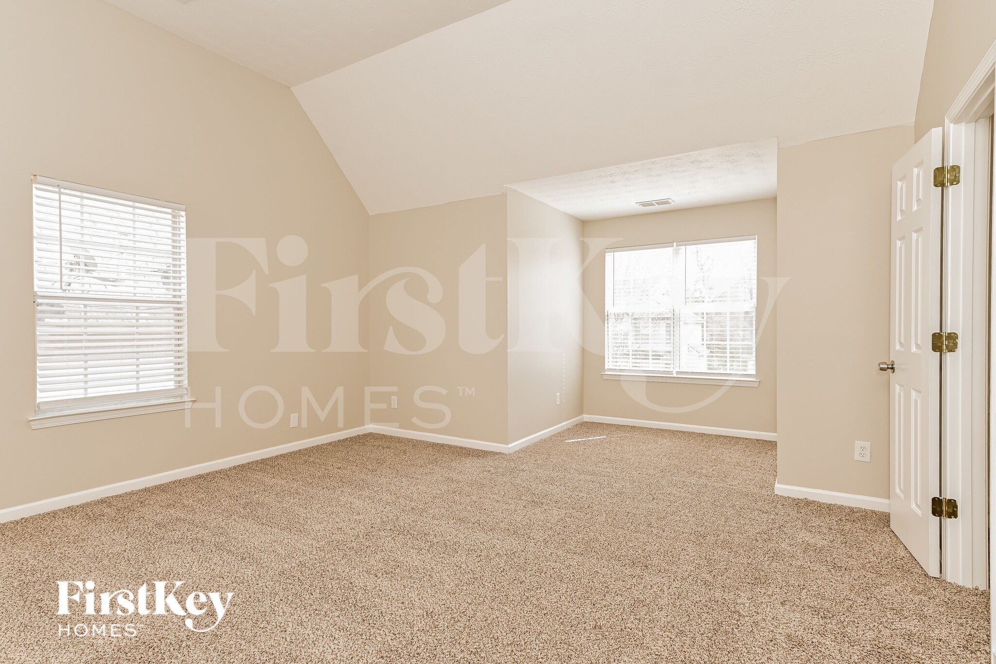 Building Photo - 195 Dairyland Dr