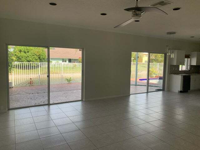 Building Photo - 224 Murcia Dr