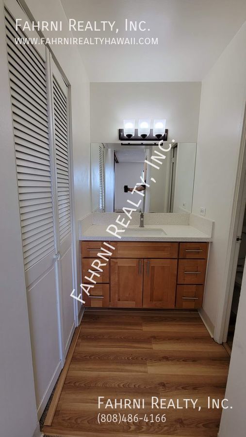 Building Photo - 98-1038 Moanalua 1404-