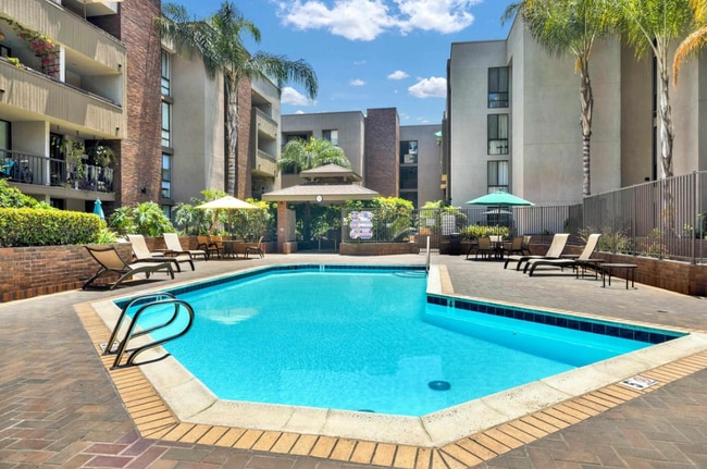 Building Photo - 750 State St