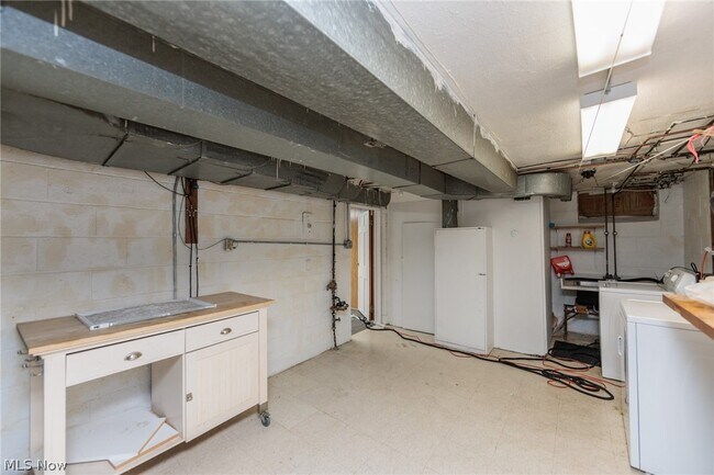 Building Photo - 4441 Baintree Rd