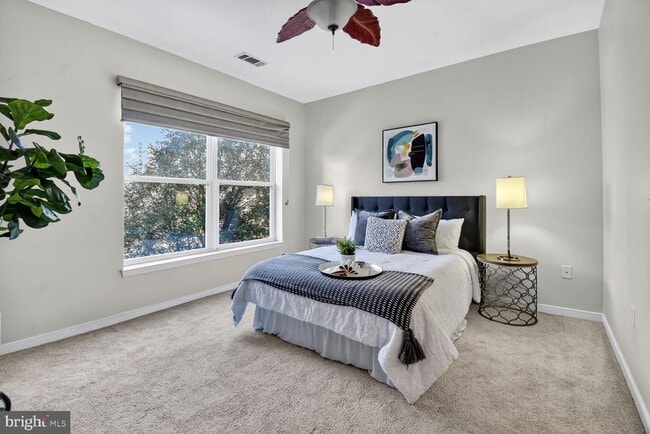 Building Photo - 8045 Newell St