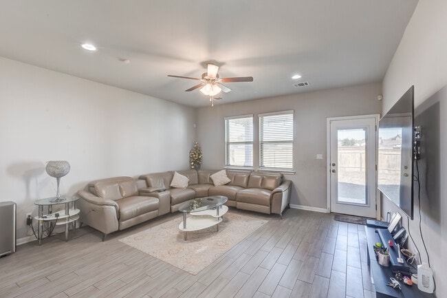 Building Photo - 2917 Birch Pk Path