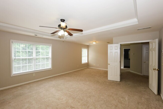Building Photo - 2895 Haynes Club Cir SW