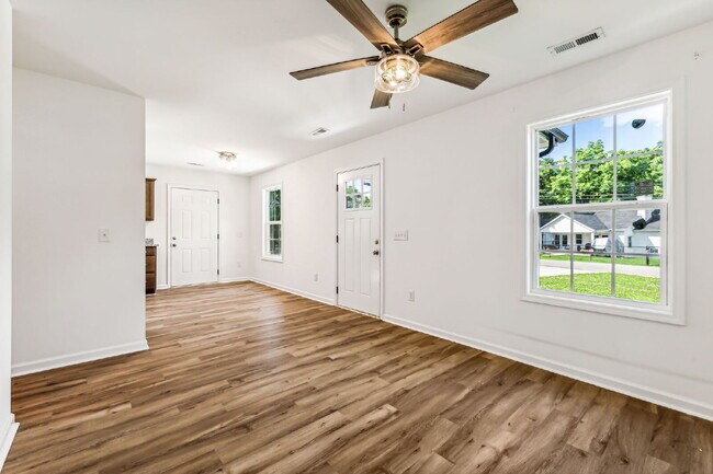 Building Photo - 1816 Cunningham Ridge